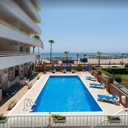 Terraza De Ensueno En La Playa * 푸엔히롤라